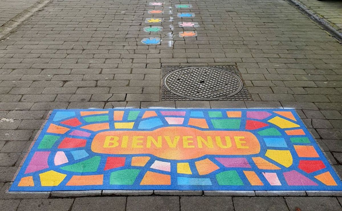 Aire de jeu en thermoplastique à l'Athénée Royal Orsini Dewerp