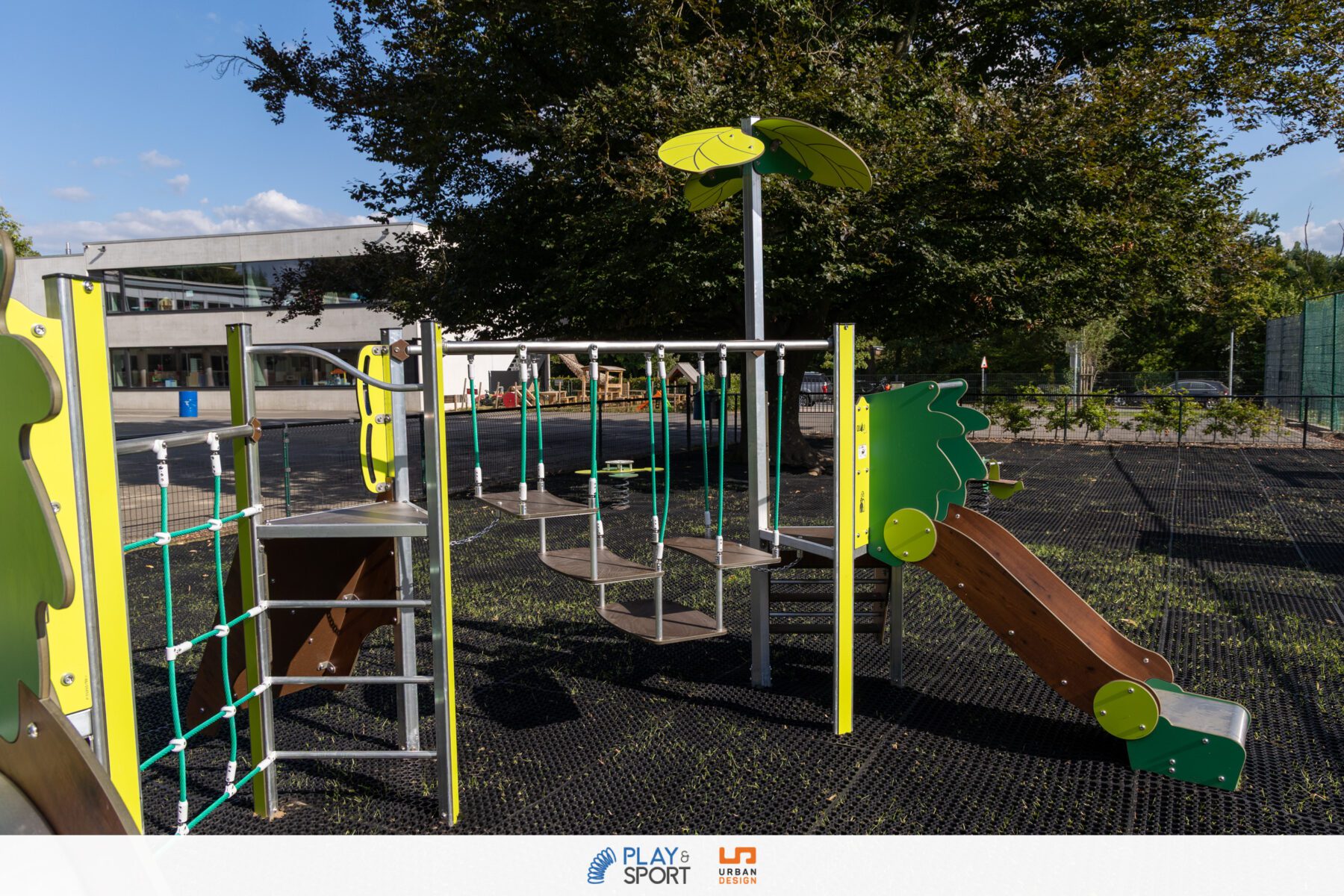 Modules de jeux à l'École Fondamentale du Sartay
