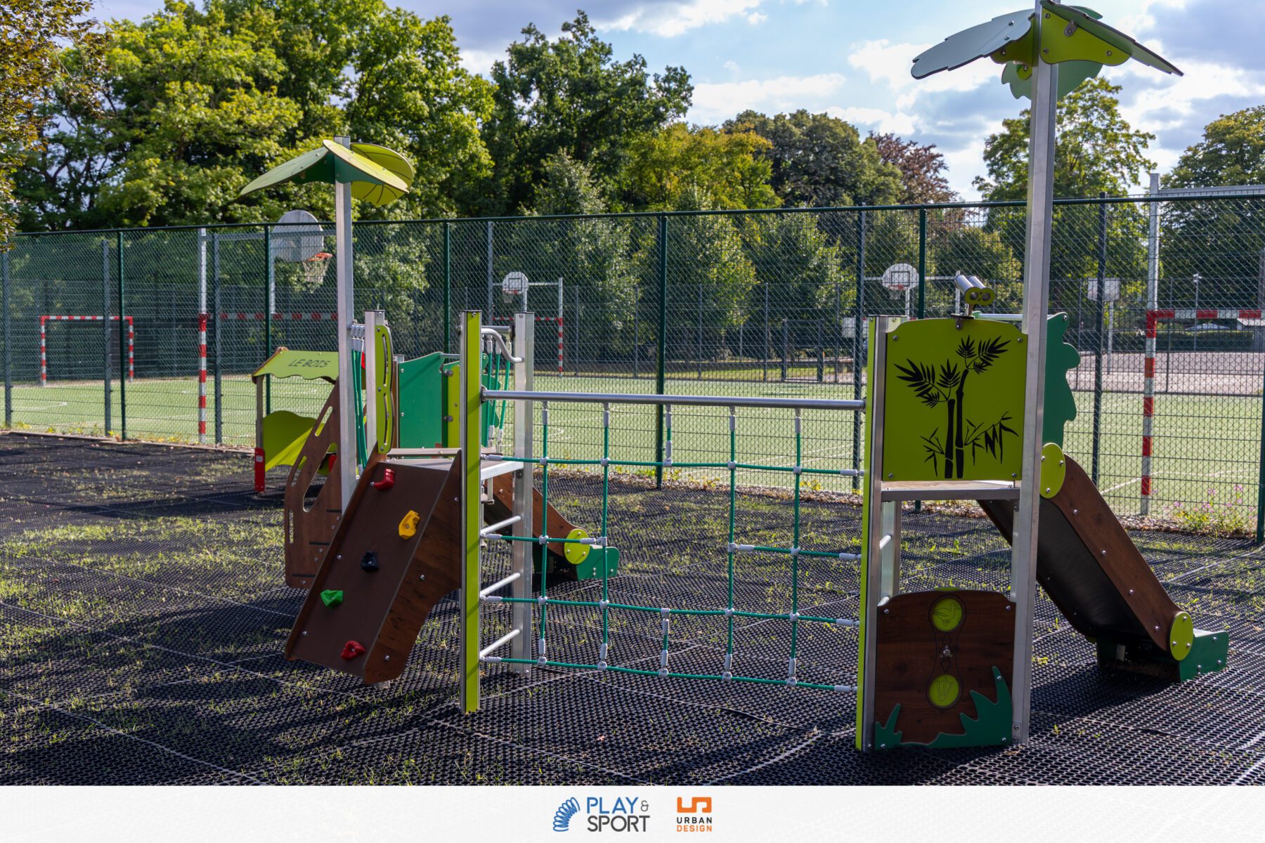 Plaine de jeux à l'École Fondamentale du Sartay