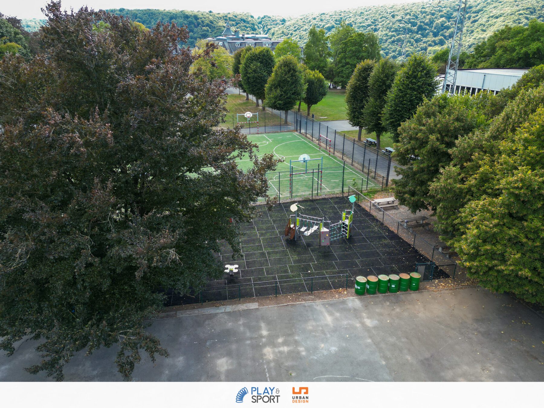 Plaine de jeux à l'École Fondamentale du Sartay
