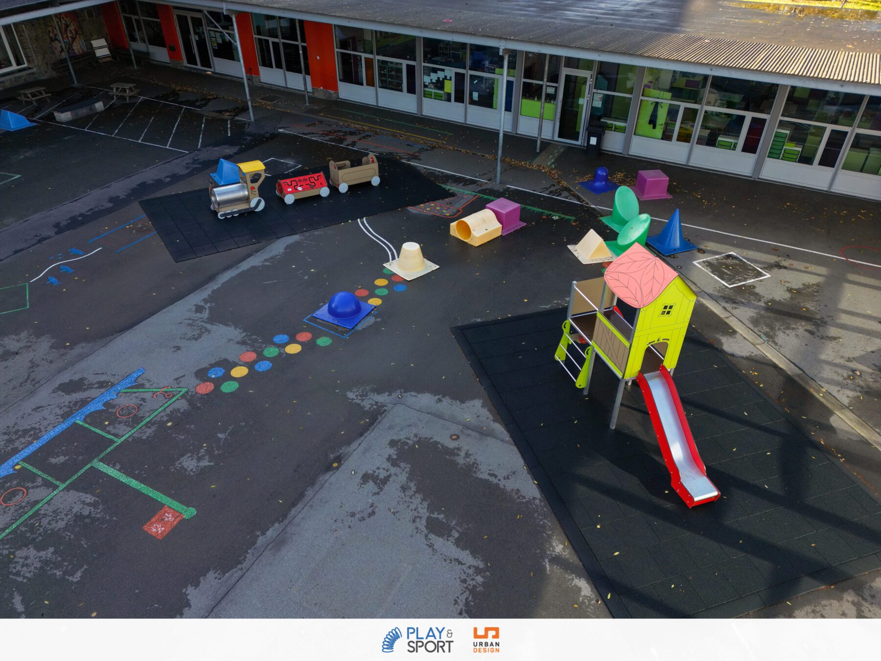 Les enfants des écoles Saint-Amand-Saint-Pierre Fourier s'en donnent à coeur joie dans leurs nouvelles cours de récréation 13 Les enfants des écoles Saint-Amand-Saint-Pierre Fourier s'en donnent à coeur joie dans leurs nouvelles cours de récréation